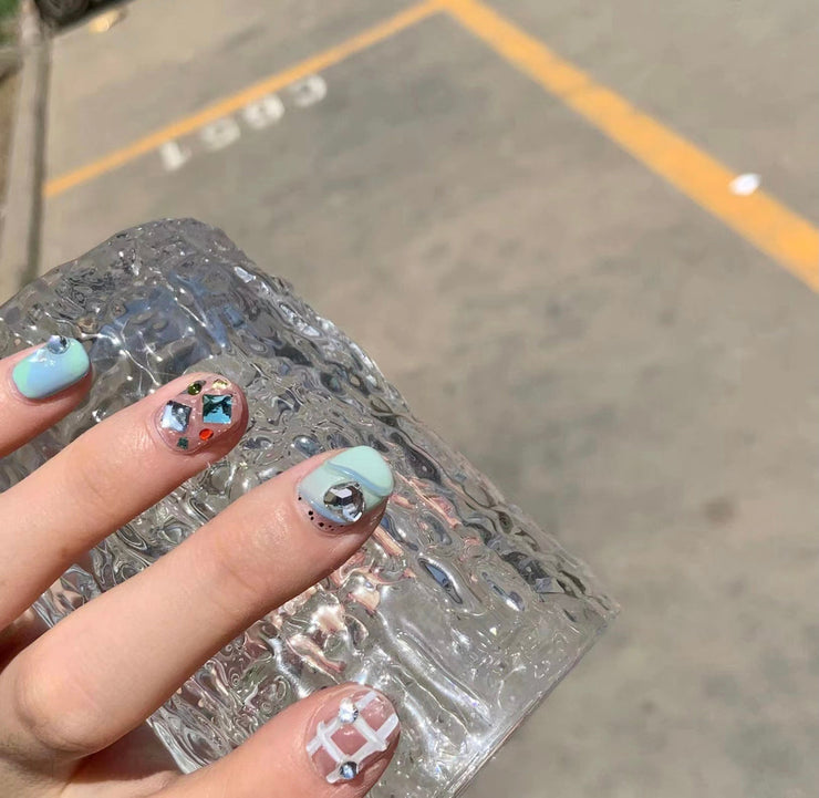 Pool Party 泳池派对