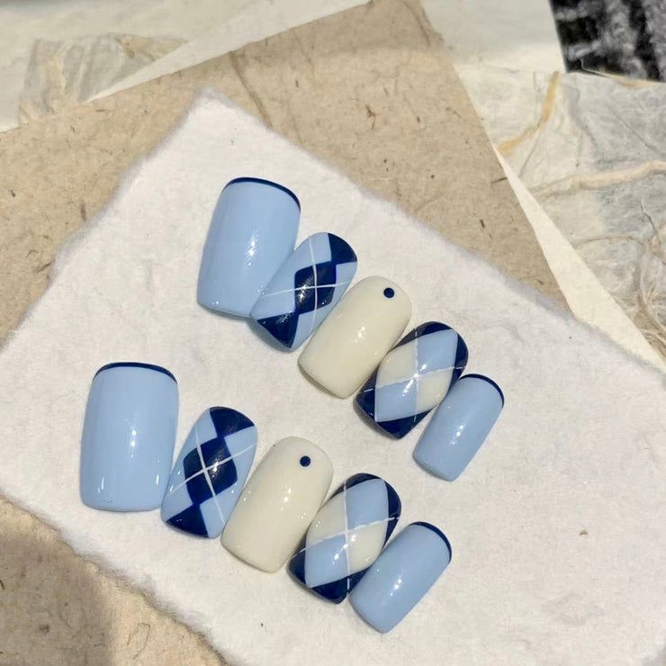 Blue sweater design 蓝毛衣